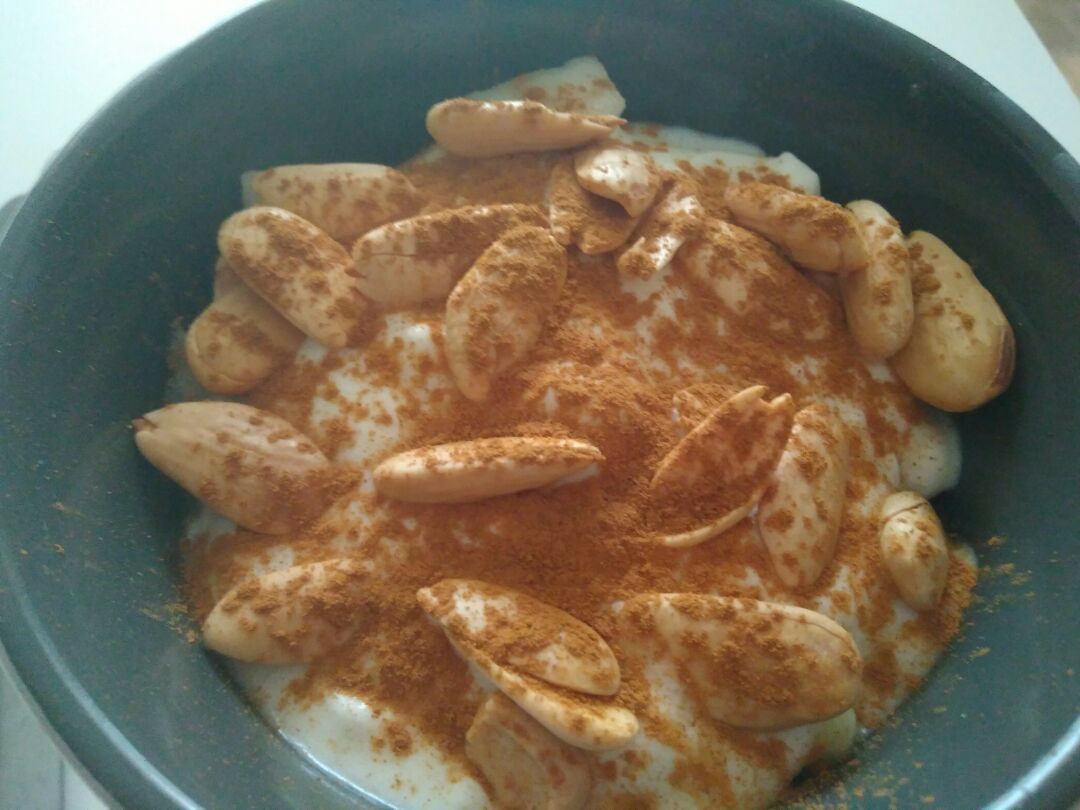 Pera con almendras y yogur Pera con almendras y yogur
