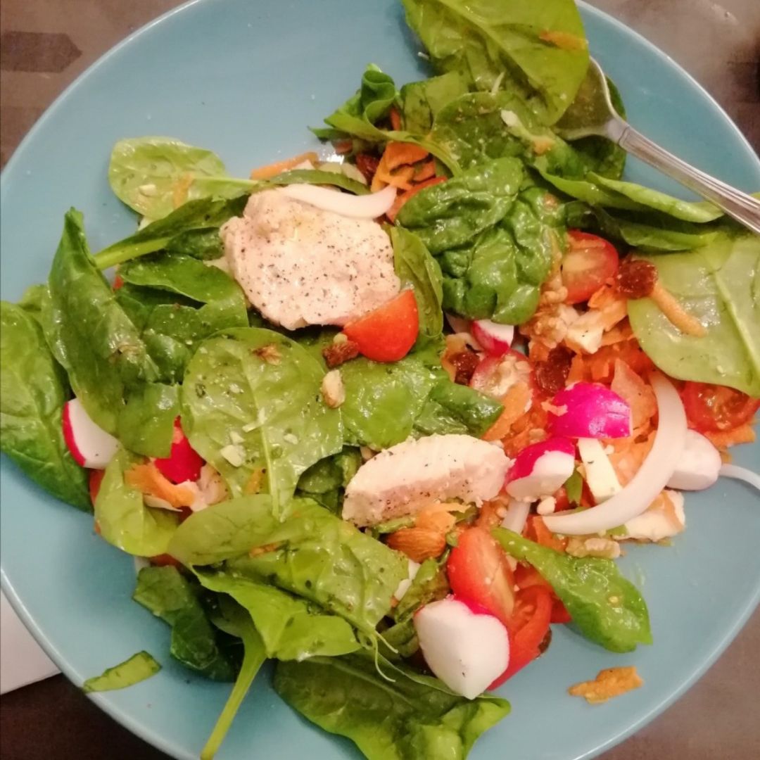 Ensalada de espinacas baby con atún🤗😋 Ensalada de espinacas baby con atún🤗😋