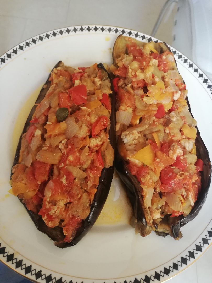 BERENJENAS RELLENAS DE ATÚN Y VERDURAS🍆🥕🍅 BERENJENAS RELLENAS DE ATÚN Y VERDURAS🍆🥕🍅