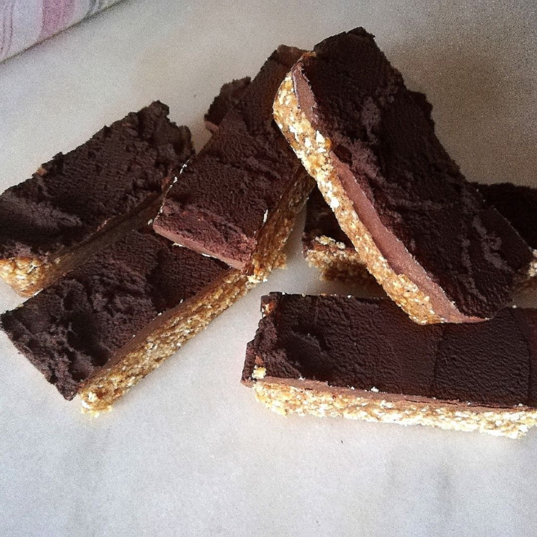 Barritas de dátiles, avellanas y chocolate Barritas de dátiles, avellanas y chocolate