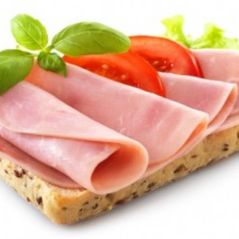 Tostadas con tomate y pavo