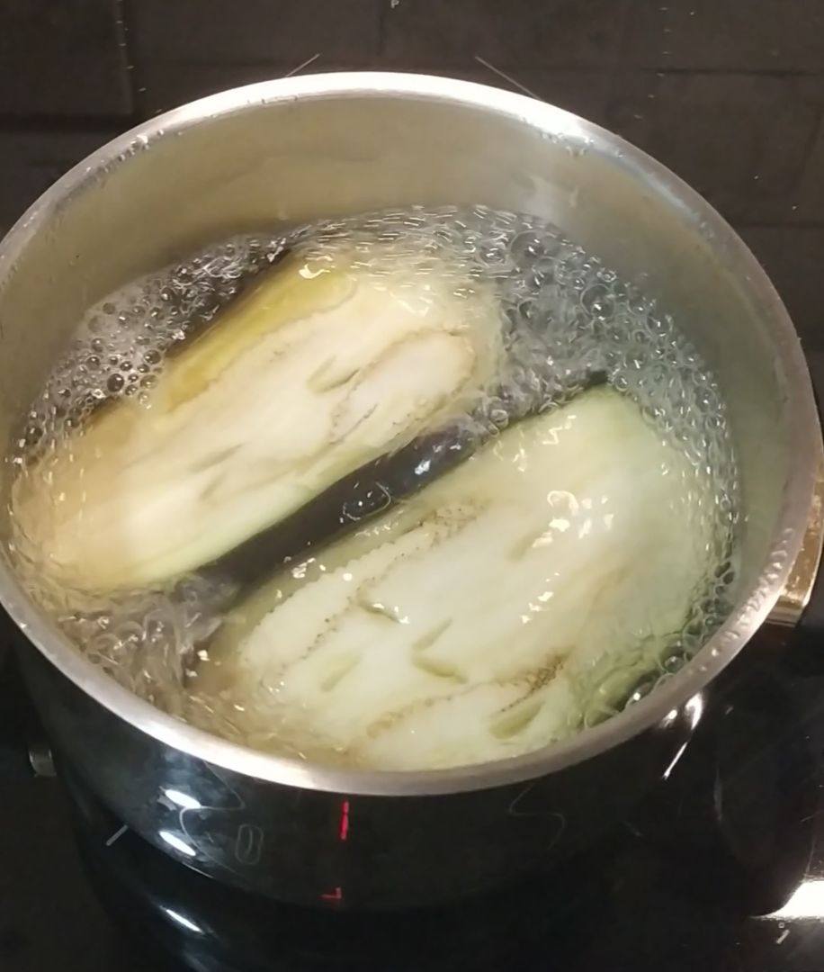 🍆 Berenjenas rellenas de verduras 🧅🌶️🍆 Paso 0