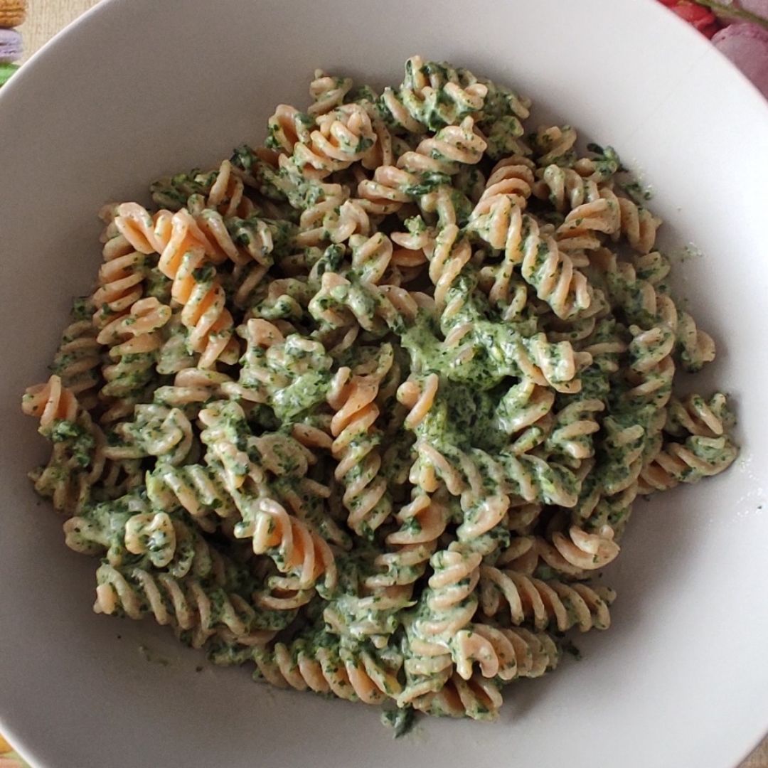 Pasta de lentejas con salsa de espinacas 𤤠Pasta de lentejas con salsa de espinacas š¤¤
