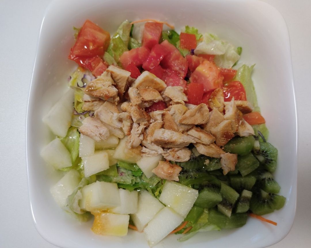 Ensalada de fruta y pollo Ensalada de fruta y pollo