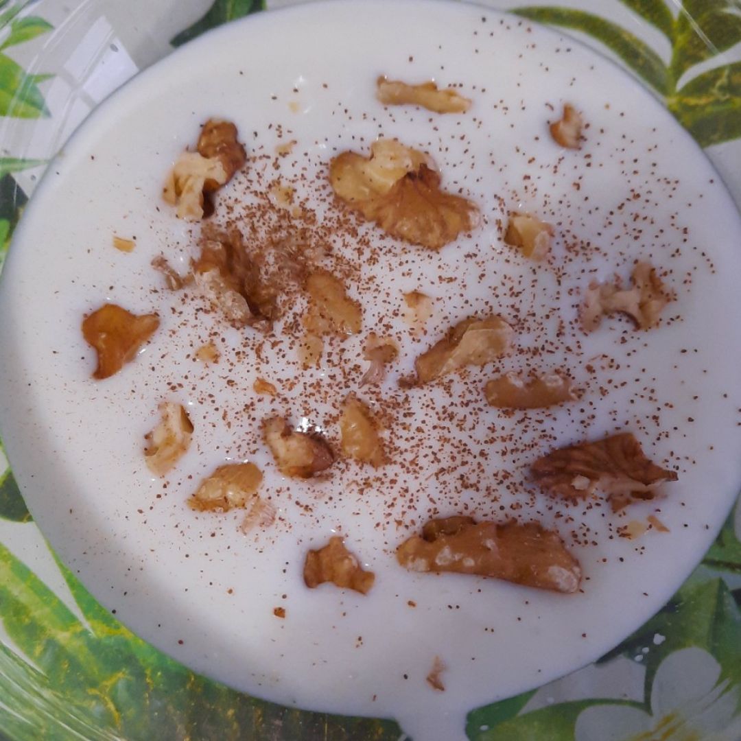 Yogur natural con nueces Yogur natural con nueces