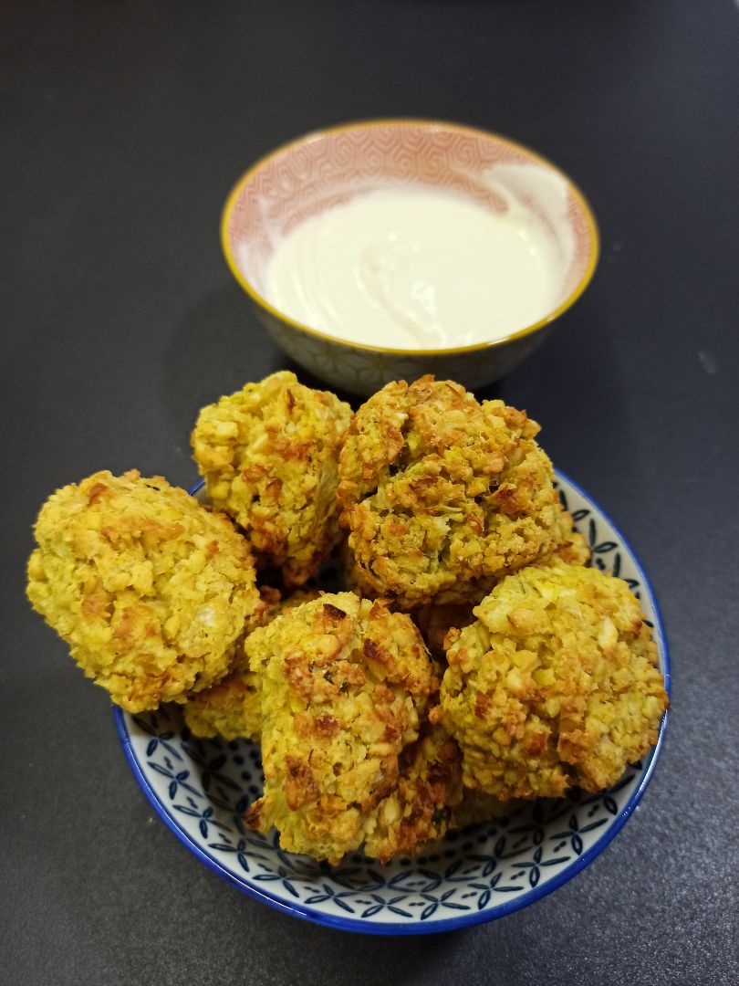 Falafel con salsa de yogur Falafel con salsa de yogur