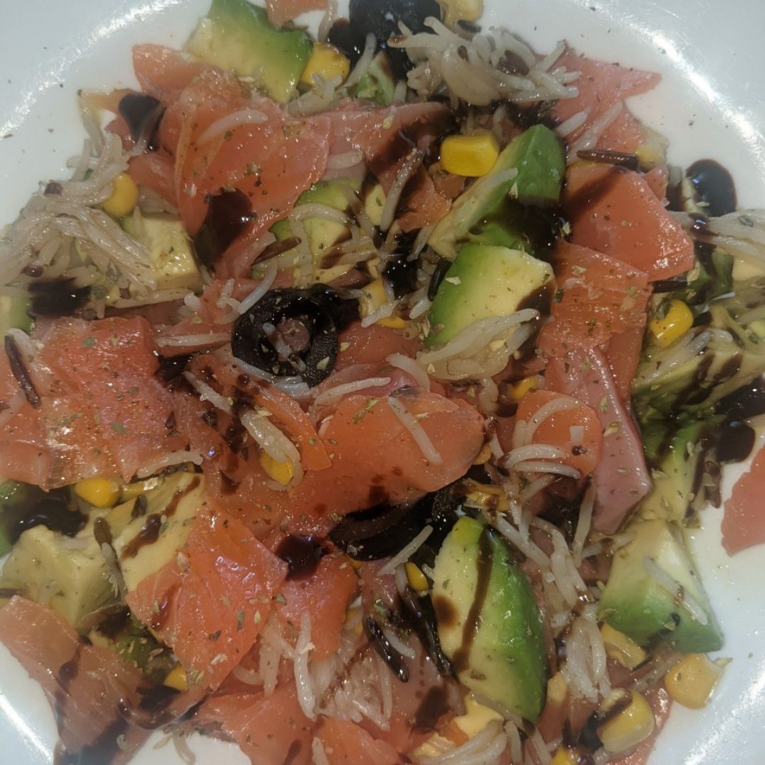 Ensalada de arroz, aguacate y trucha ahumada! Ensalada de arroz, aguacate y trucha ahumada!