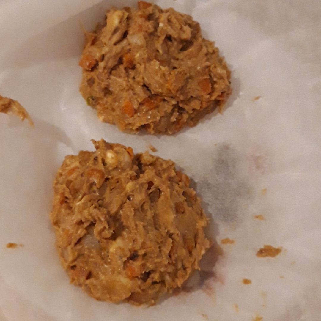 Burguer lentejas, queso de cabra, zanahoria y cebolla Paso 4