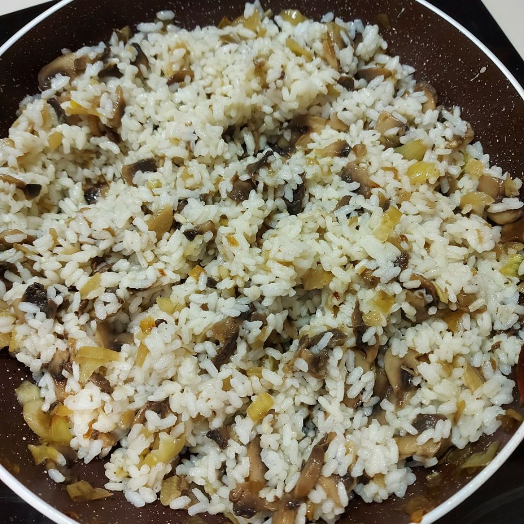 Arroz con champiñones Paso 4 Arroz con champiñones Paso 4