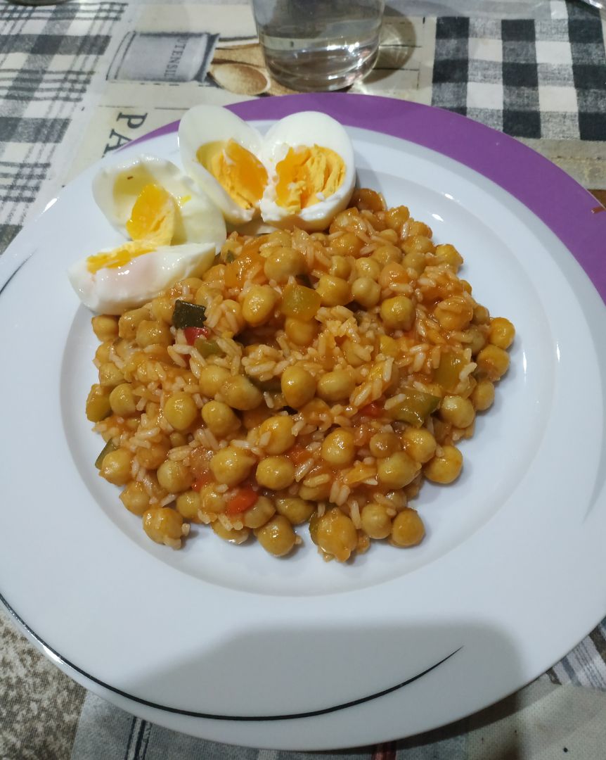 Fritada con garbanzos y arroz Fritada con garbanzos y arroz
