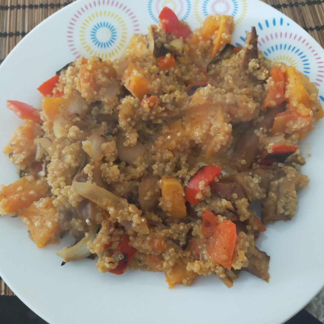 Quinoa con seitan y salsa de calabaza Quinoa con seitan y salsa de calabaza