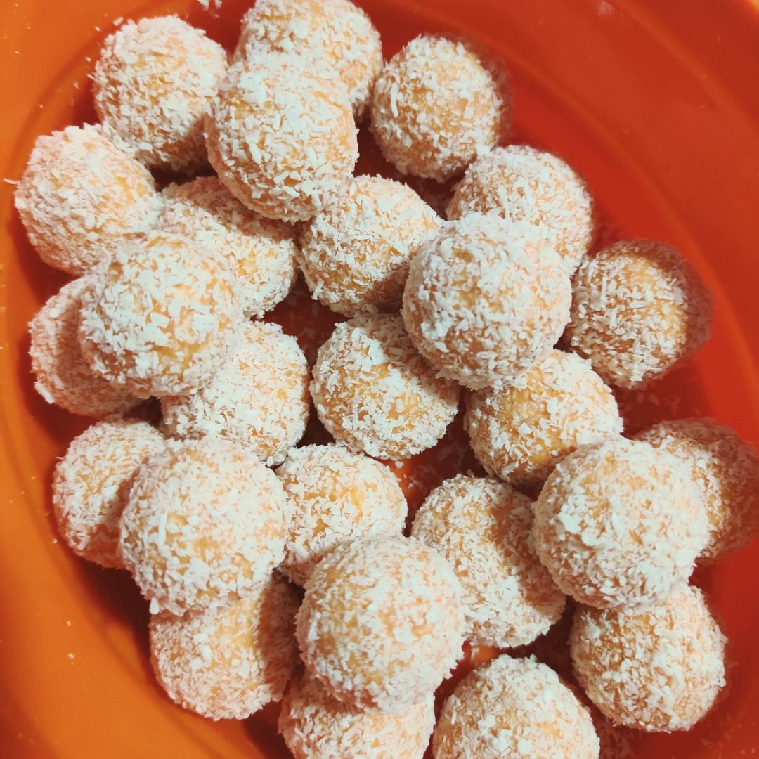 Bolitas de boniato y coco