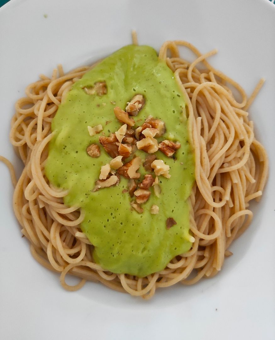 Pasta  con salsa de aguacate 🥑