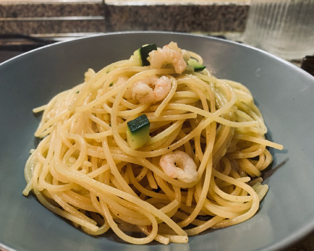 Spaghetti gamberi e zucchini