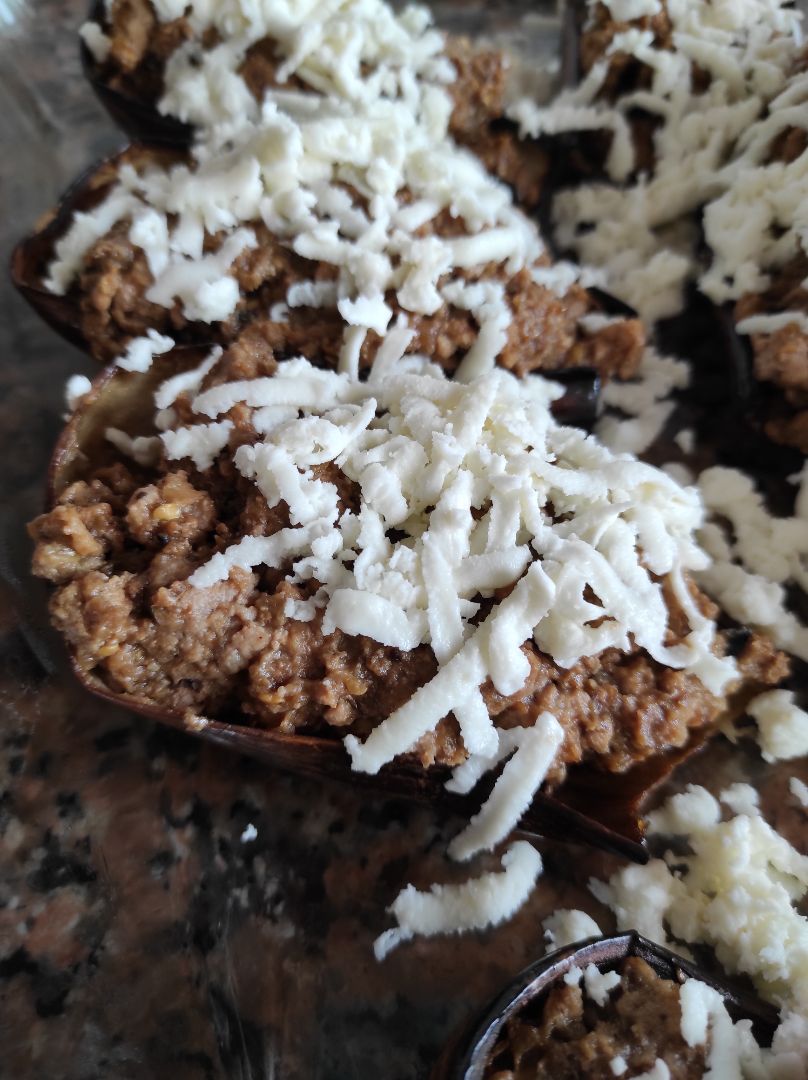 Berenjena rellena de carne Berenjena rellena de carne