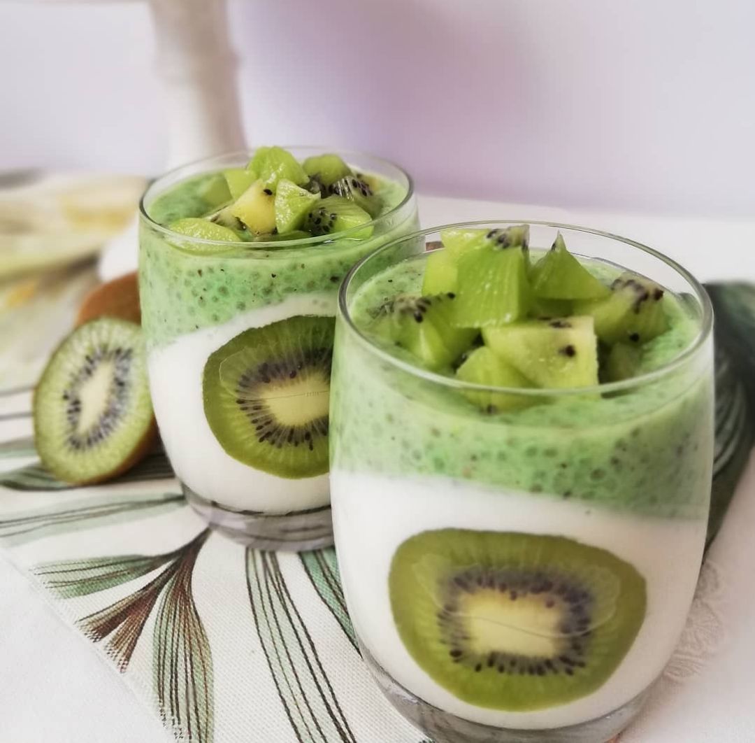 Pudin de chía y kiwi con yogur