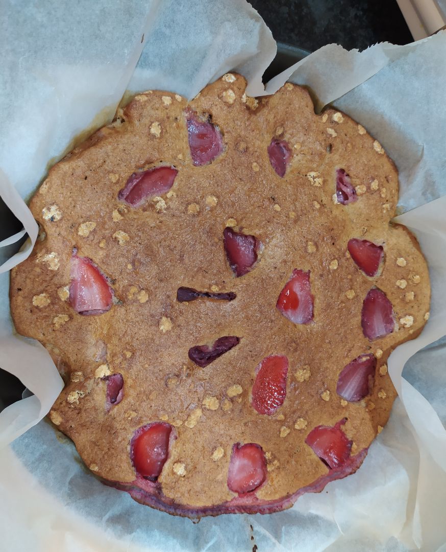 Bizcocho de plátano y fresas Bizcocho de plátano y fresas
