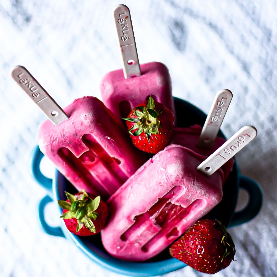Polos de frutos rojos y nata Polos de frutos rojos y nata