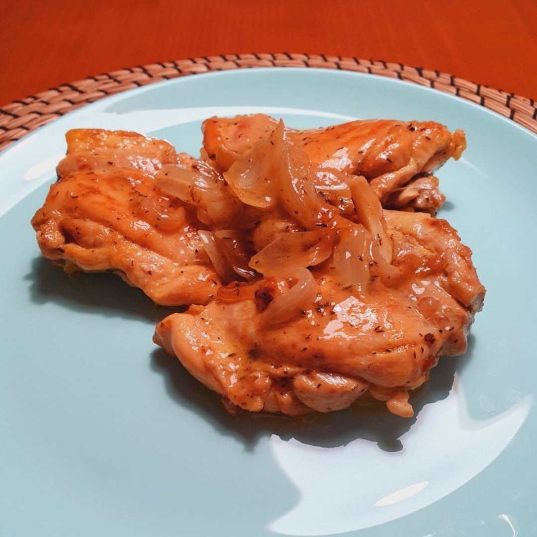 Pollo al ajillo Pollo al ajillo
