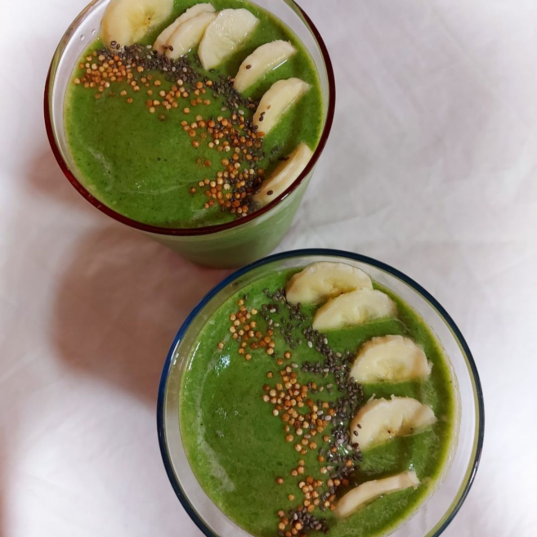 Smothie de espinacas y banana proteico Smothie de espinacas y banana proteico