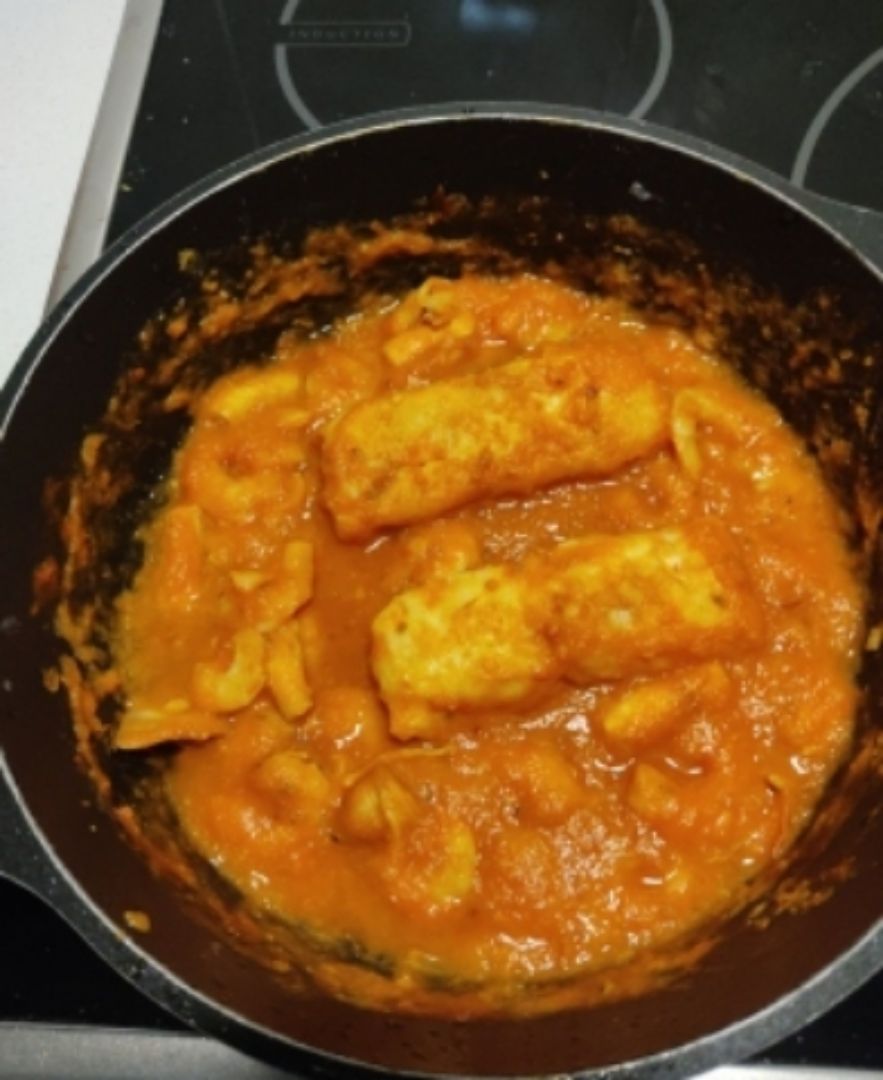 Merluza con gambas y chocos Merluza con gambas y chocos