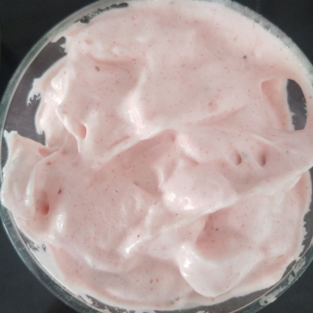 Mousse de fresa y plátano 🍌🍓 Mousse de fresa y plátano 🍌🍓