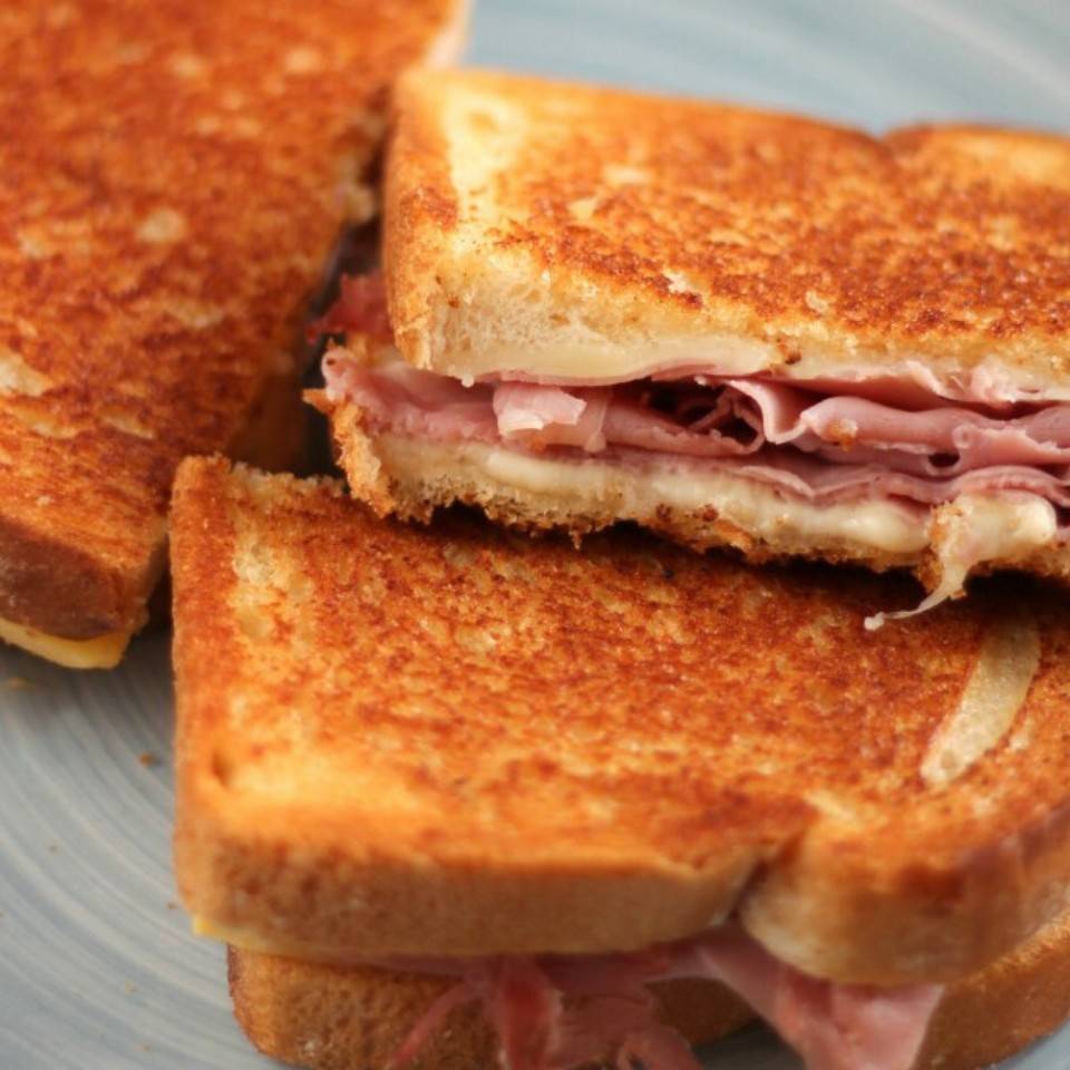 SANDWICH MIXTO CALIENTE SANDWICH MIXTO CALIENTE
