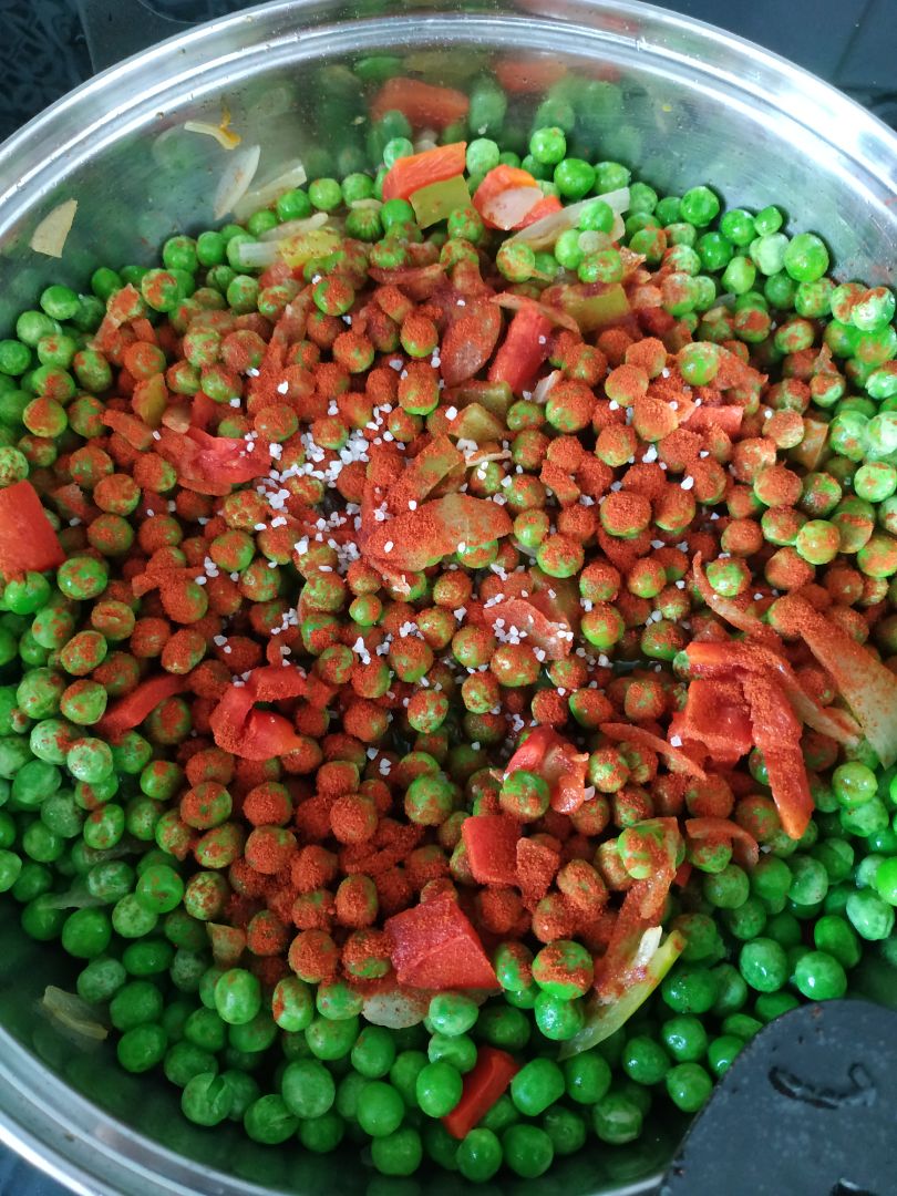 Guisantes con verduras y huevo Paso 1 Guisantes con verduras y huevo Paso 1