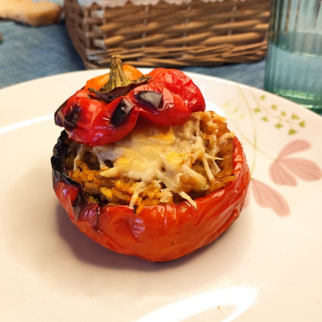 Pimiento asado relleno arroz con verduritas 🥦🥒🥕🧅 Pimiento asado relleno arroz con verduritas 🥦🥒🥕🧅