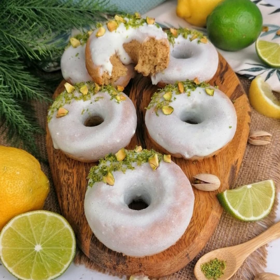 Donuts de limón y pistachos Donuts de limón y pistachos