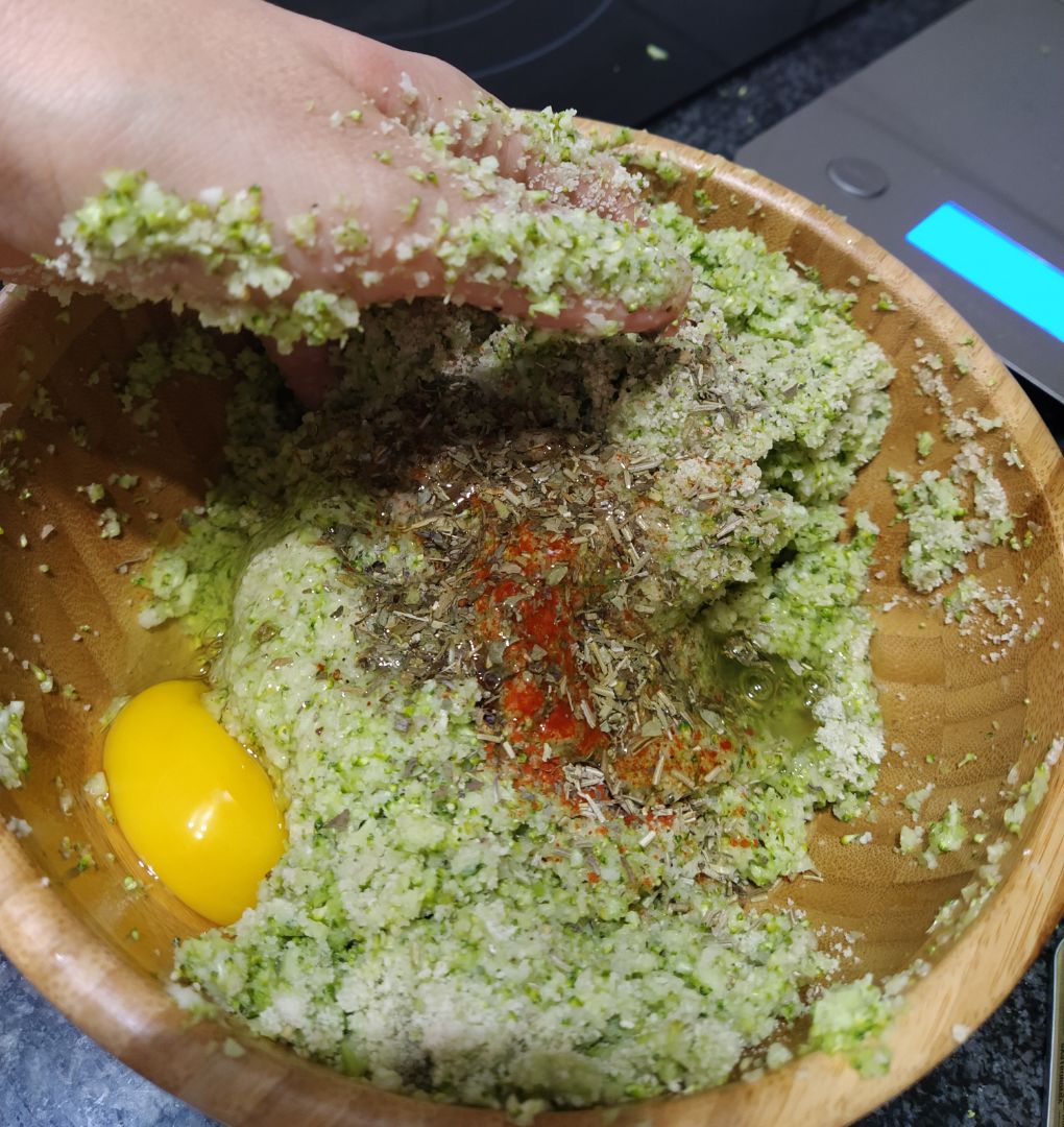 Hamburguesa de brócoli Paso 1 Hamburguesa de brócoli Paso 1