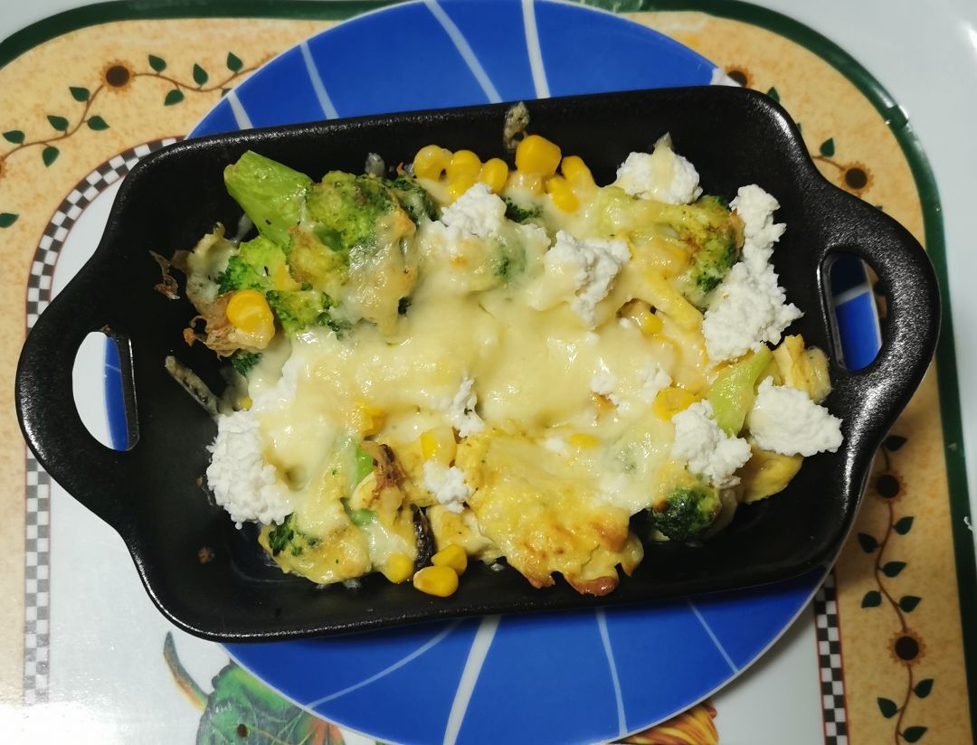 Salteado de brócoli con pasas y curry Salteado de brócoli con pasas y curry