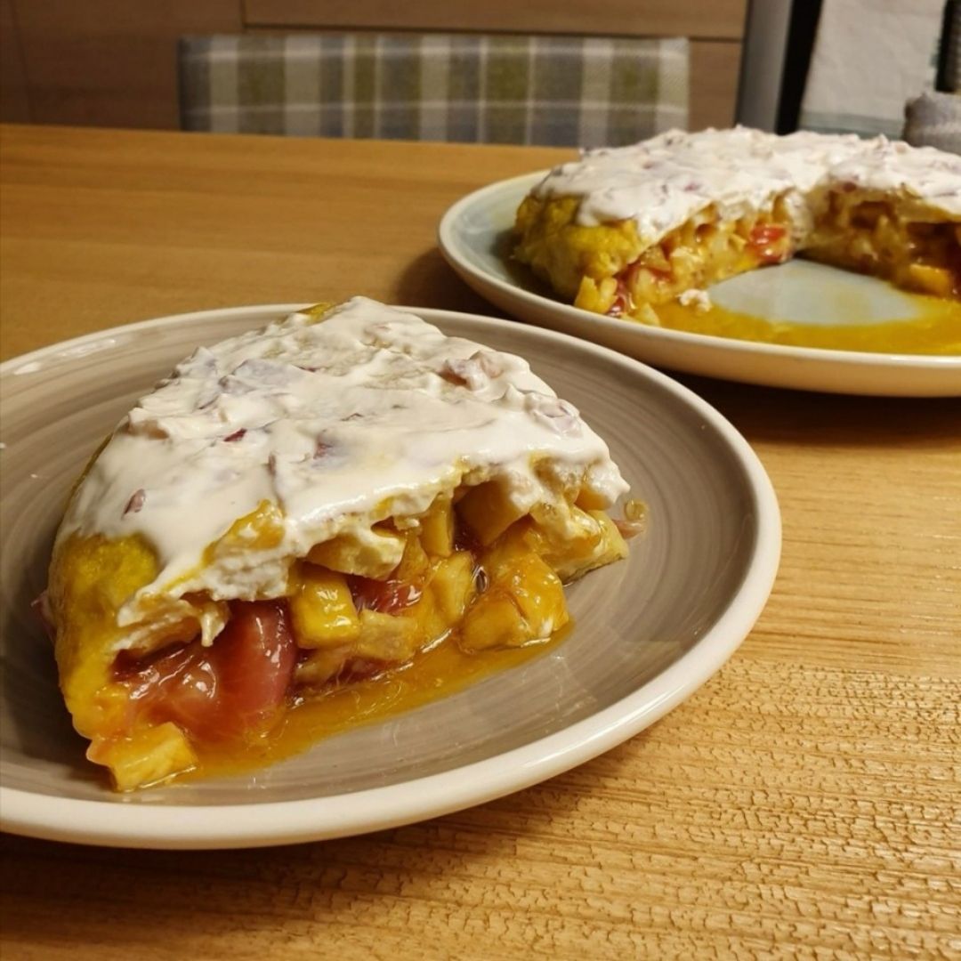 Tortilla de patatas con jamon ibérico, queso provolone y bechamel Tortilla de patatas con jamon ibérico, queso provolone y bechamel