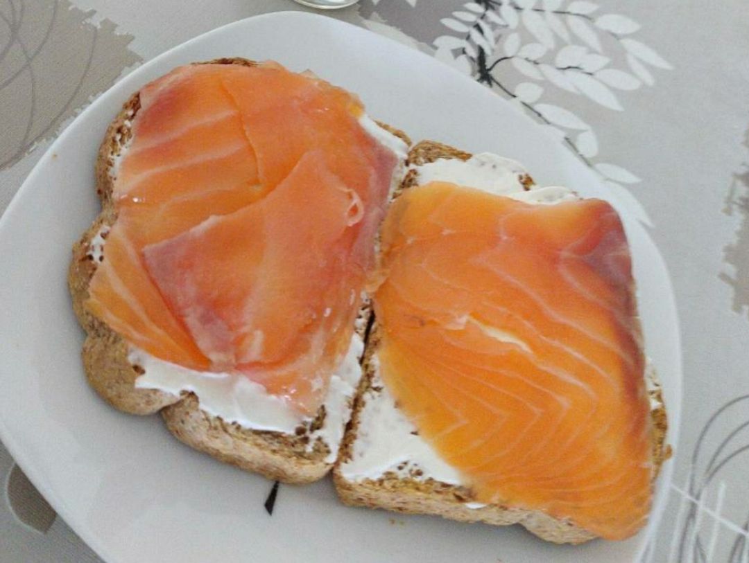 馃崬Tostadas integrales con Philadelphia y salm贸n 馃崬 馃崬Tostadas integrales con Philadelphia y salm贸n 馃崬