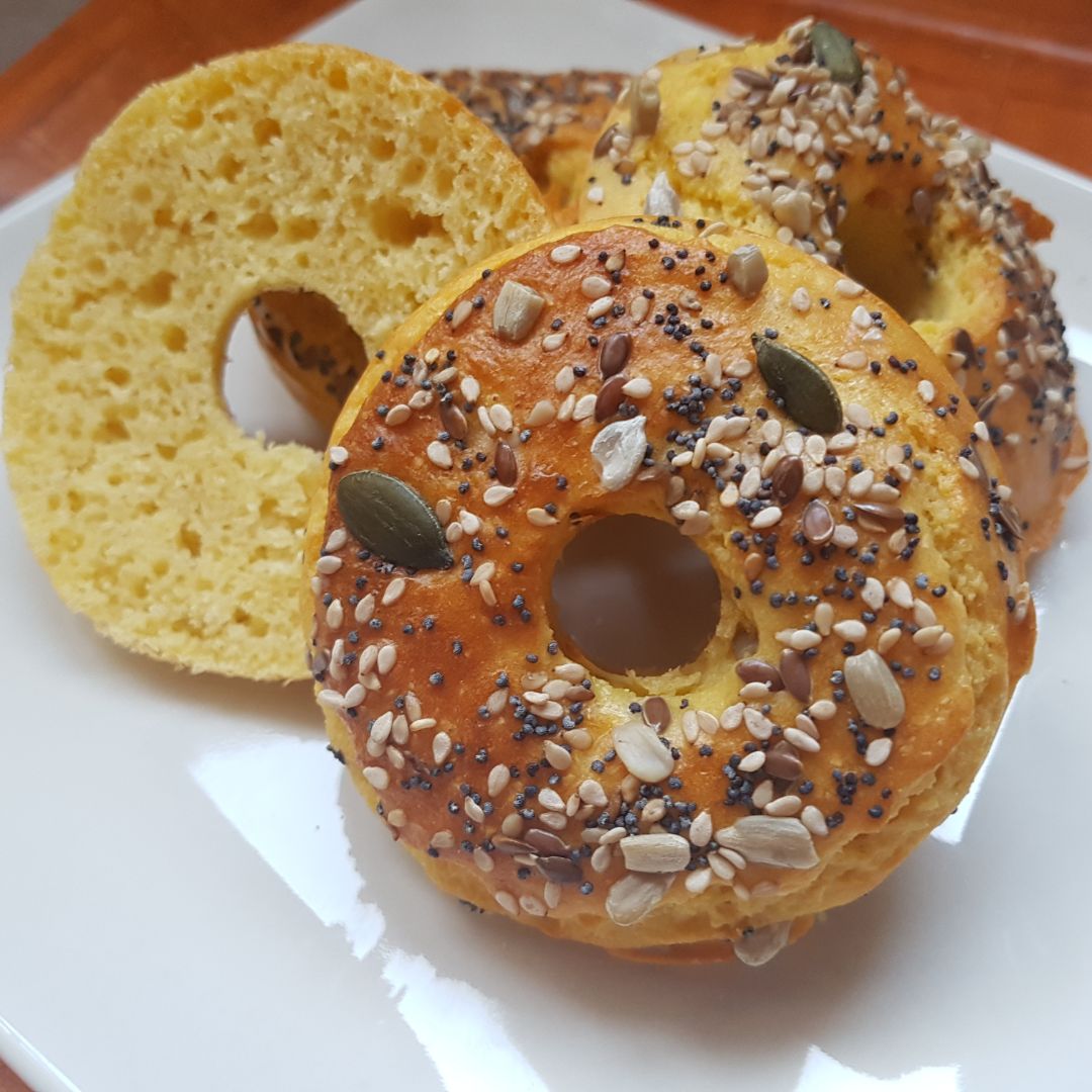 BAGELS PROTEICOS CON HARINA DE GARBANZOS