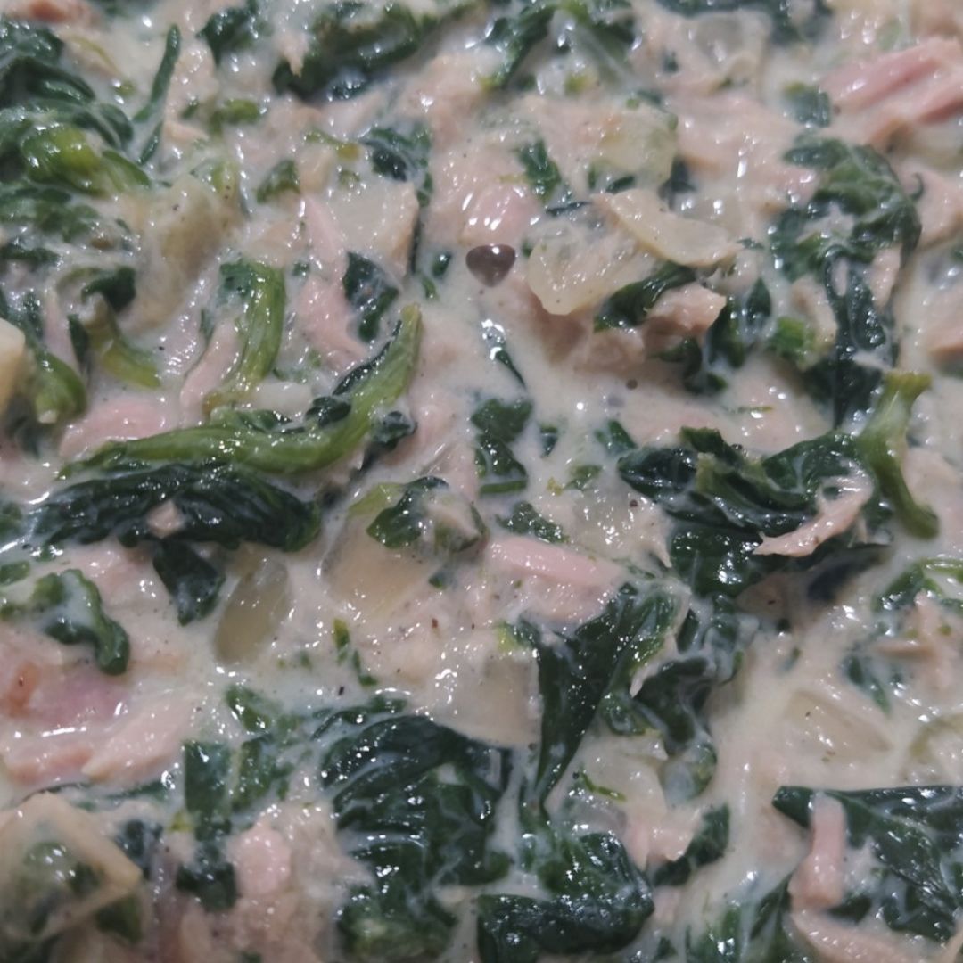 Espinacas a la crema con atún Espinacas a la crema con atún