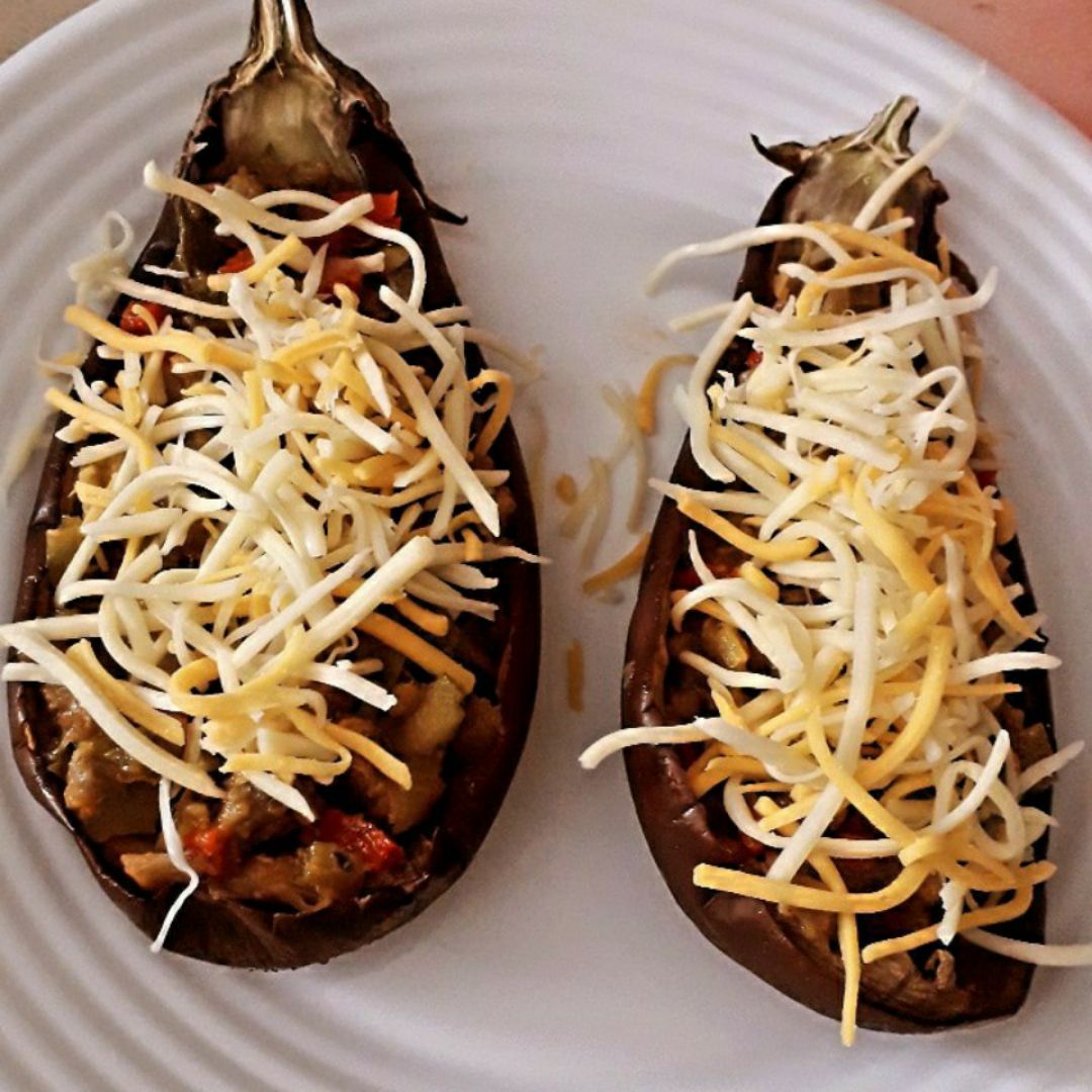 Berenjenas rellenas de verduras Berenjenas rellenas de verduras
