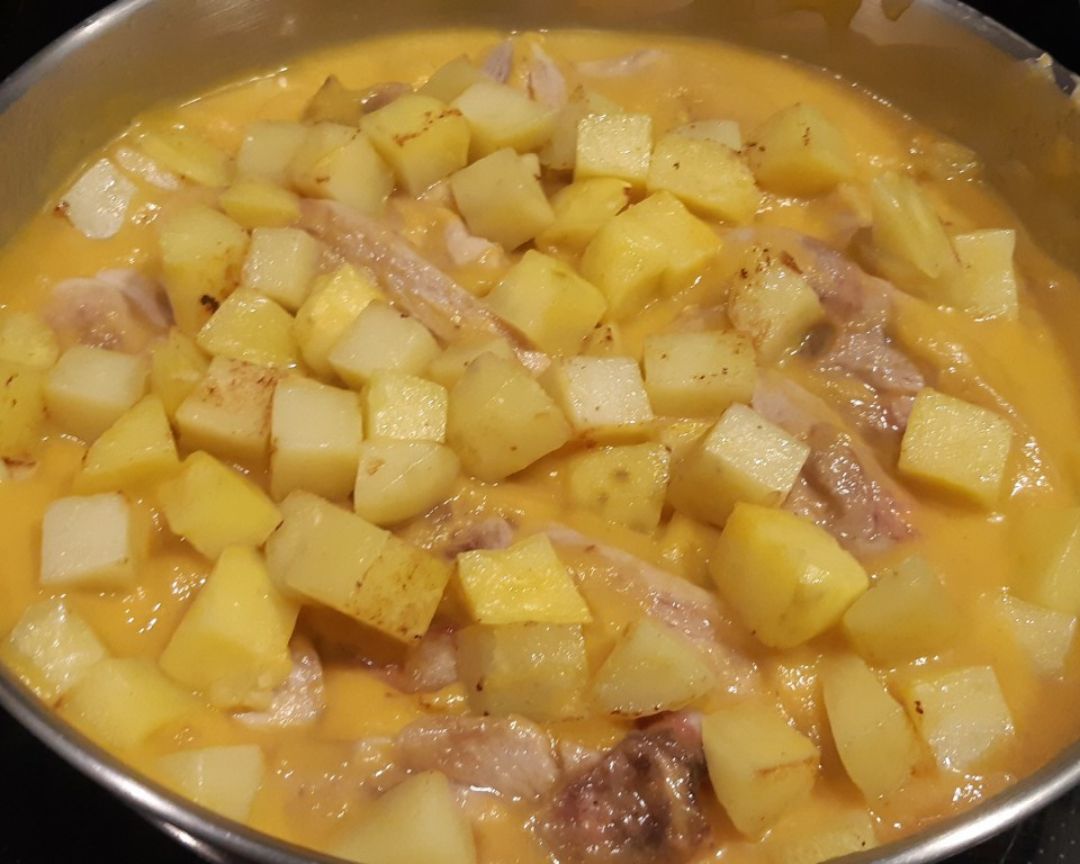 Chuletas de pavo con patatas Chuletas de pavo con patatas