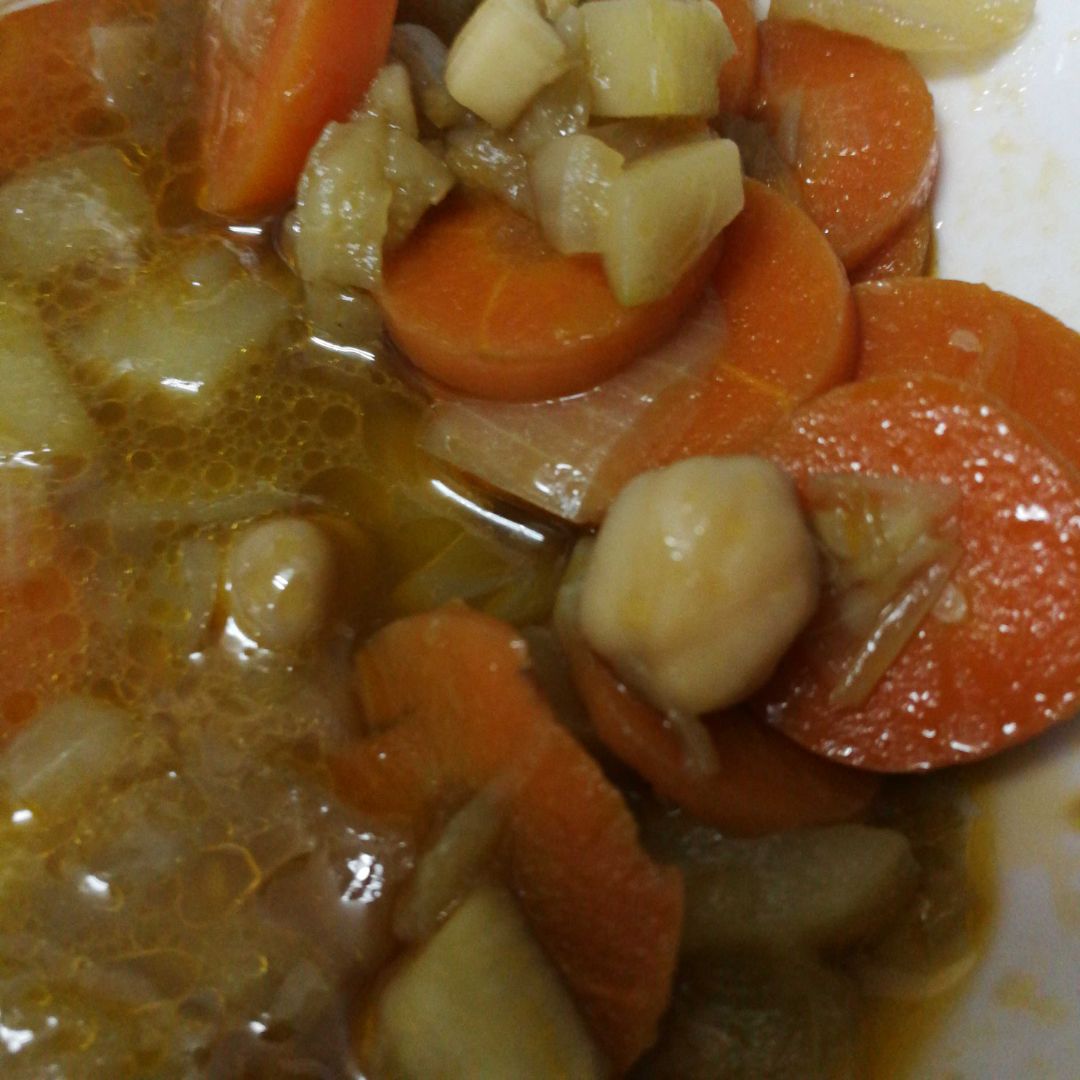 Guiso de zanahoria y calabacin con garbanzos