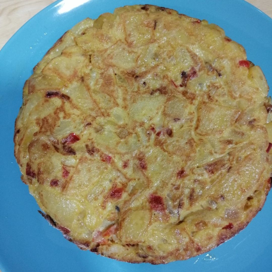 Tortilla de patata con pimiento rojo Tortilla de patata con pimiento rojo