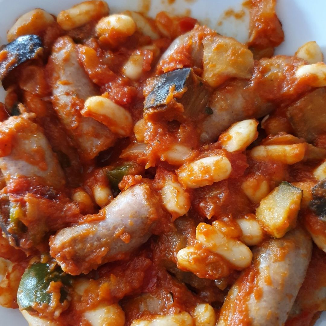 Pisto rápido con alubias y longanizas Pisto rápido con alubias y longanizas