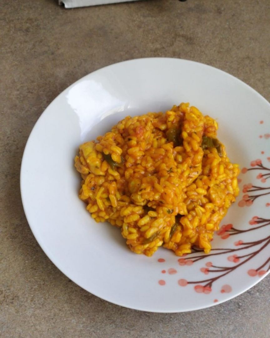 Arroz con conejo y verduras