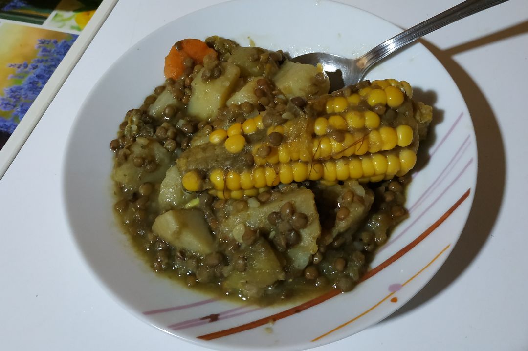 Potaje de lentejas y verduras Potaje de lentejas y verduras
