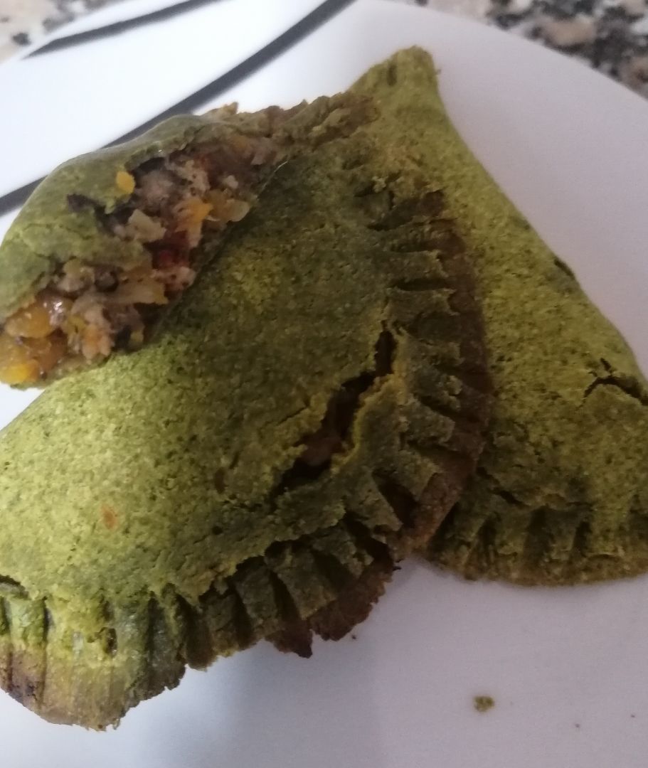 Empanadillas de masa de avena y espinacas Empanadillas de masa de avena y espinacas
