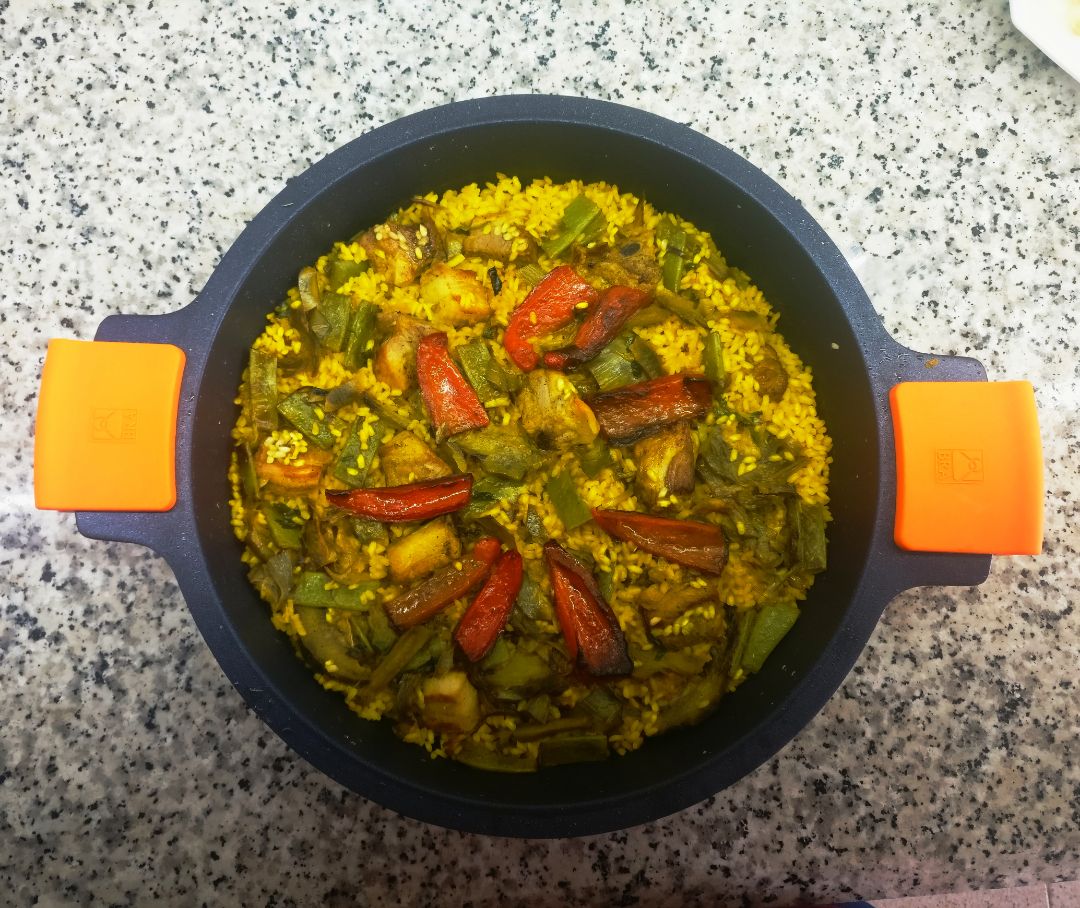 Arroz de verduras y costillas