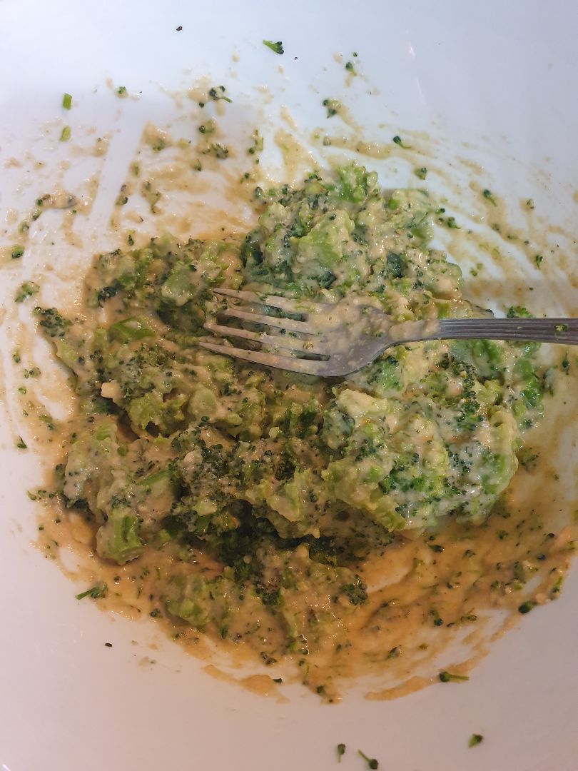 Mini hamburguesas de brocoli 🥦 Paso 1 Mini hamburguesas de brocoli 🥦 Paso 1