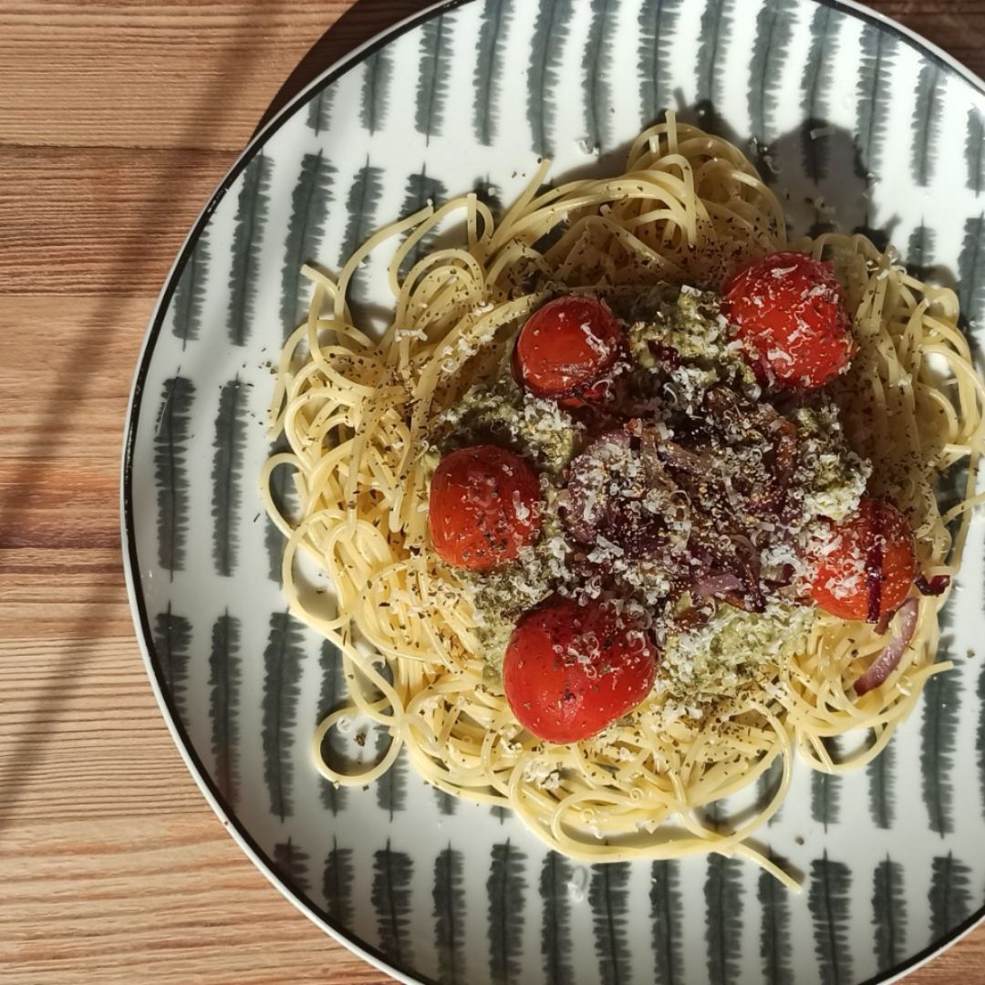 Espaguetis con aguacate