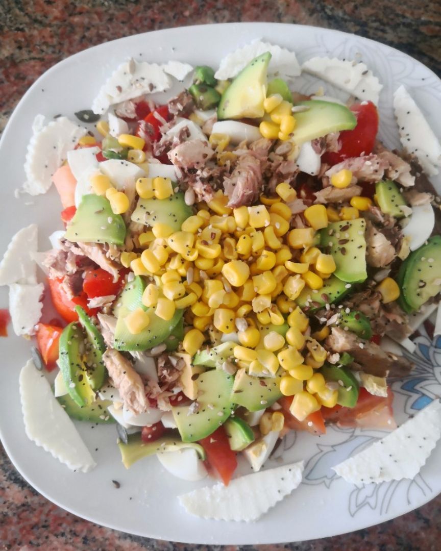 Ensalada de otoño con aguacate y caballa Ensalada de otoño con aguacate y caballa