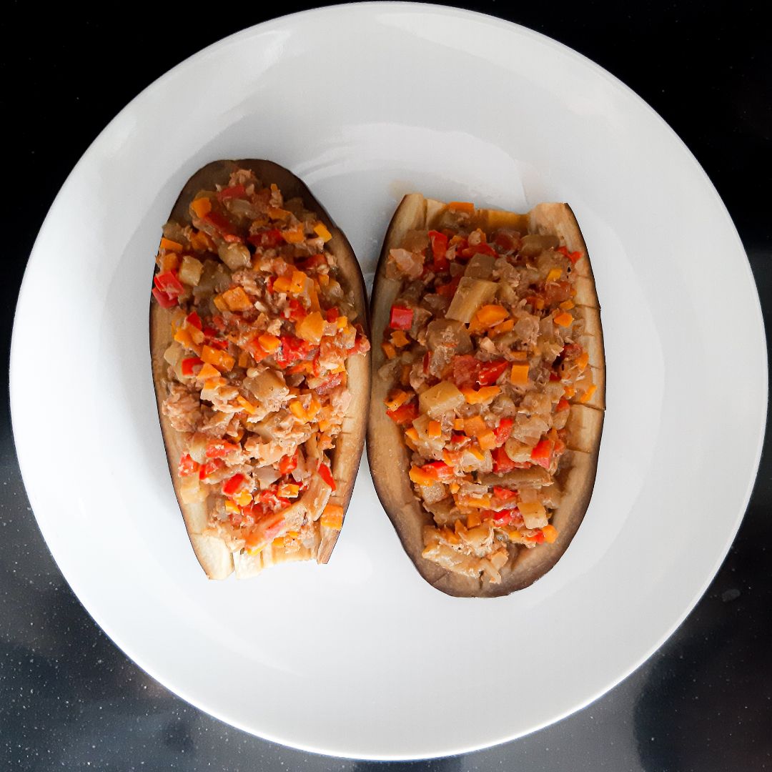 Berenjenas con verduras y atún Berenjenas con verduras y atún