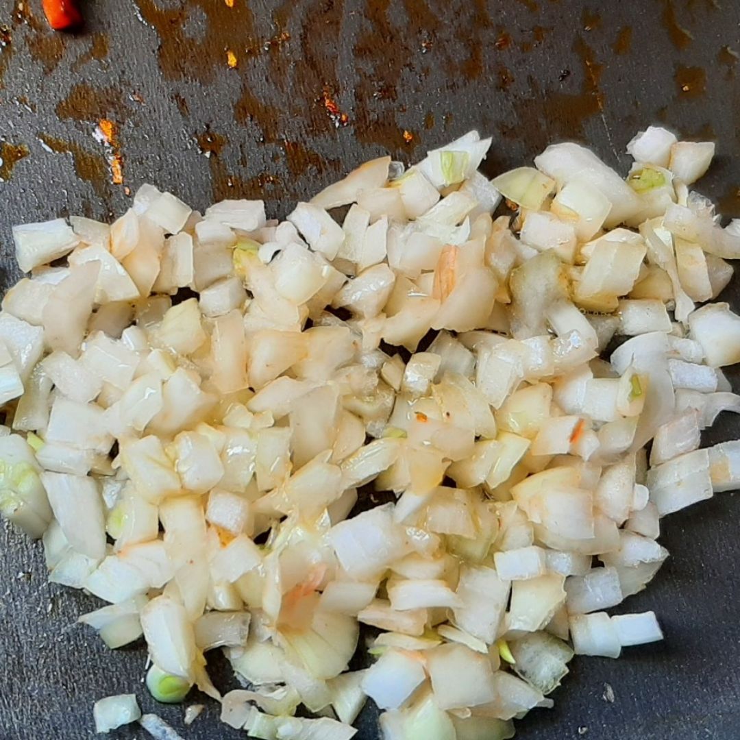 Wok de verduras y fideos asiáticos🍜🥕🫑🌶🥒🧅 Paso 7 Wok de verduras y fideos asiáticos🍜🥕🫑🌶🥒🧅 Paso 7